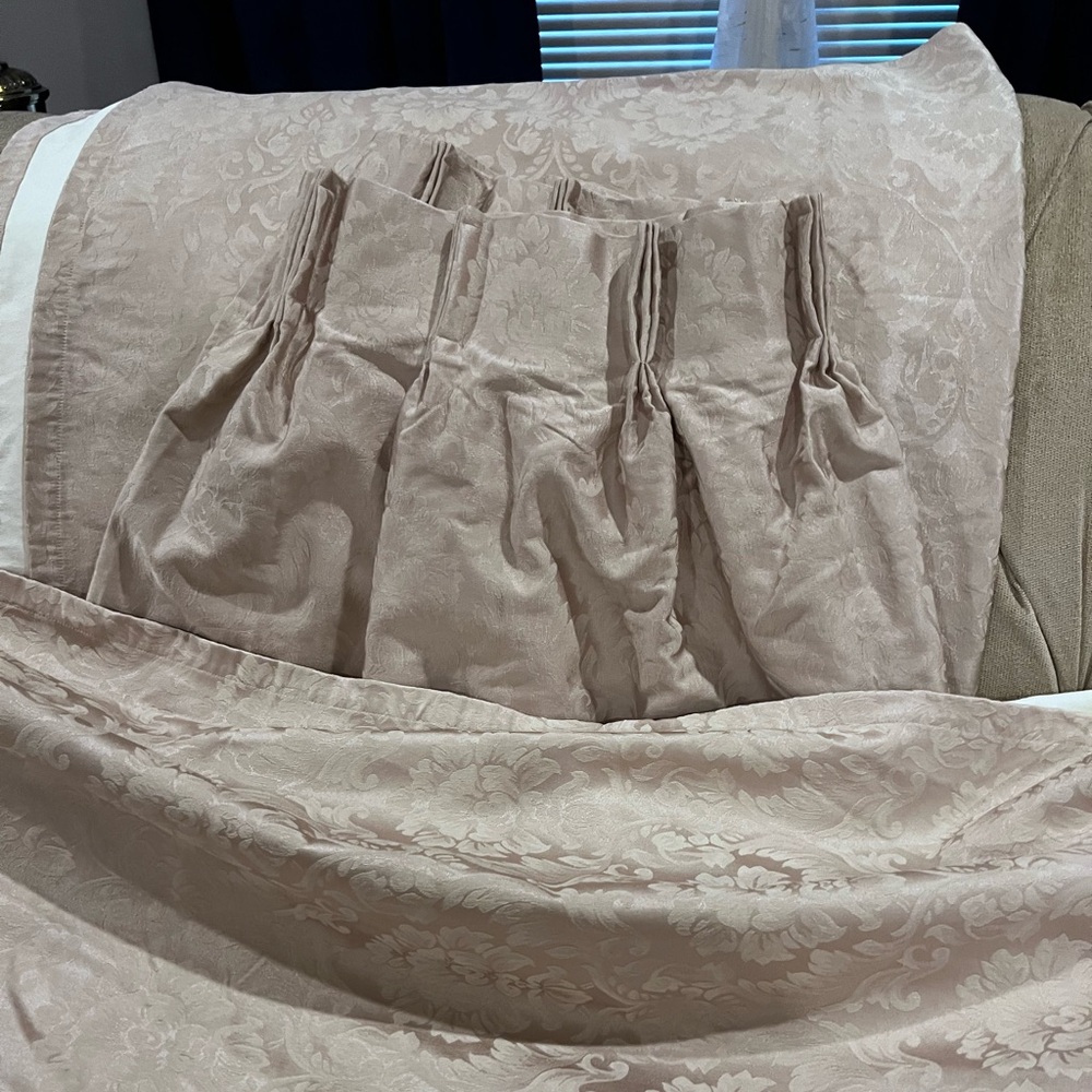 Draperies 2 panels